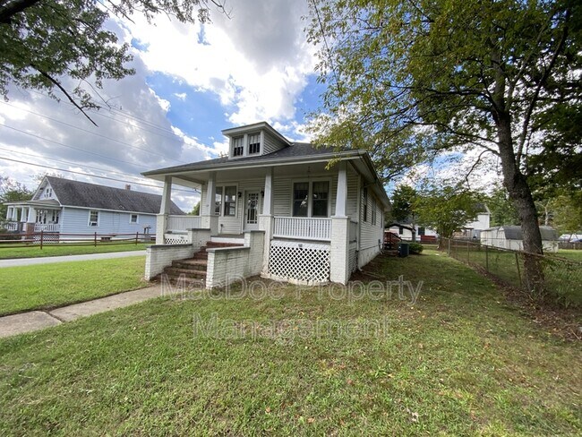 Building Photo - 3204 Lafayette Blvd