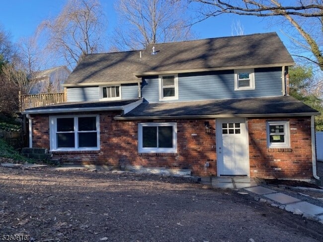 Building Photo - 565 Colfax Rd
