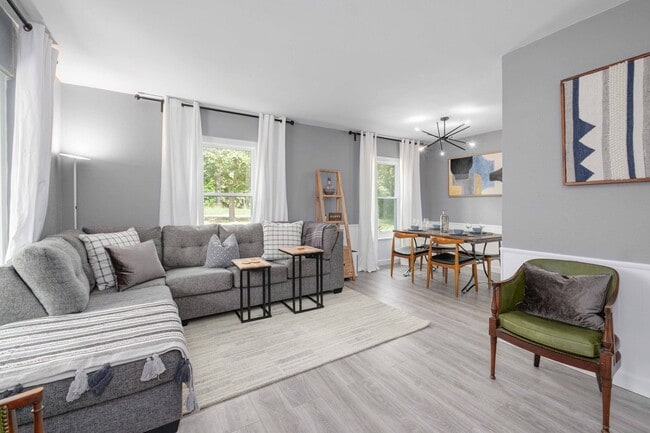 Building Photo - 1911 Miles Ave