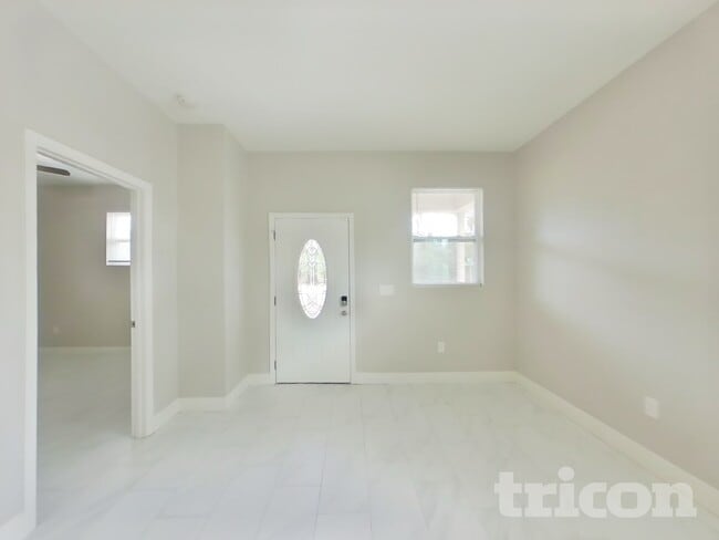 Building Photo - 9021 Riverview Dr