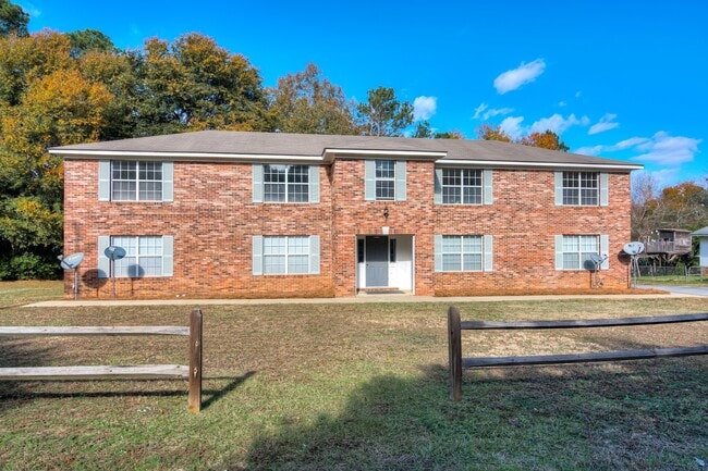 Building Photo - 1117 Fairlane Drive, Unit 3