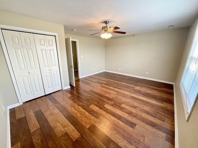 Building Photo - Nice 1 bedroom 1 bath apartment! Location,...
