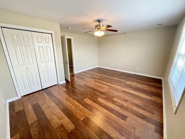 Foto del edificio - Nice 1 bedroom 1 bath apartment! Location,...