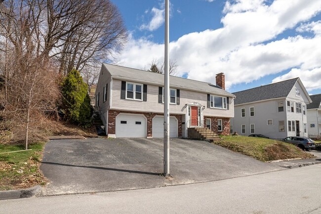 Building Photo - 8 Minthorne St