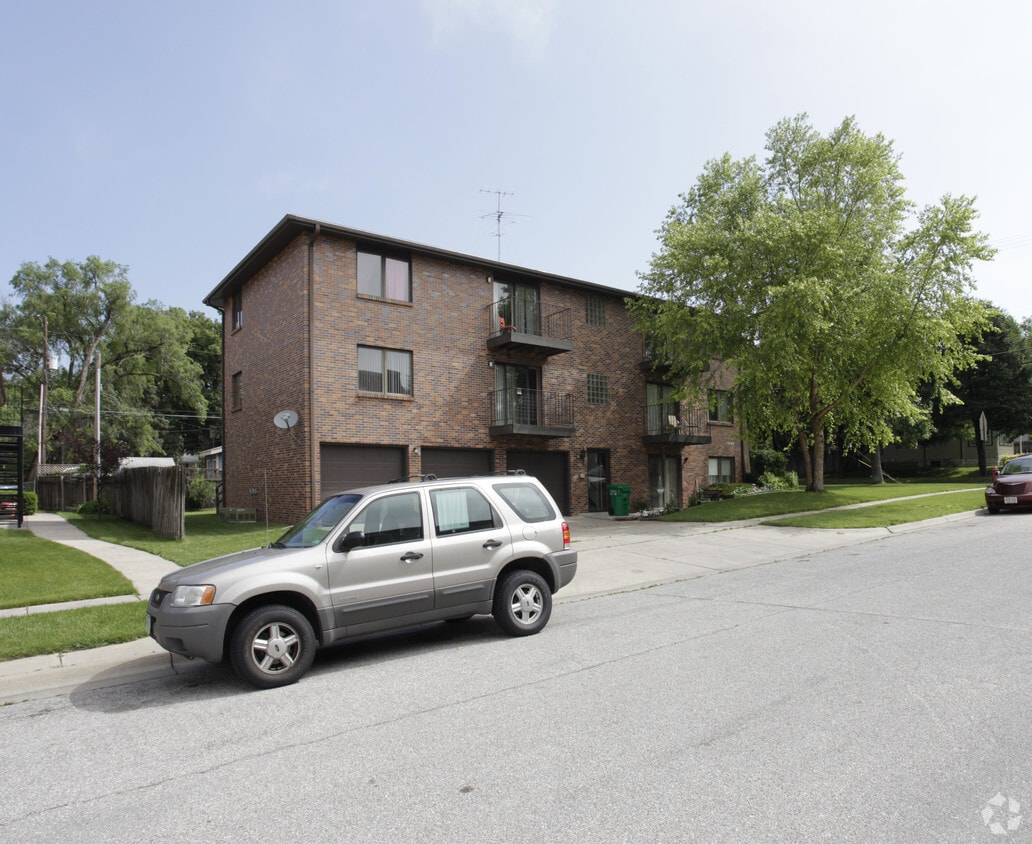 Building Photo - 4544 Bancroft Ave