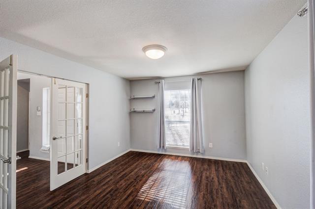 Foto del edificio - 9200 Warren Dr