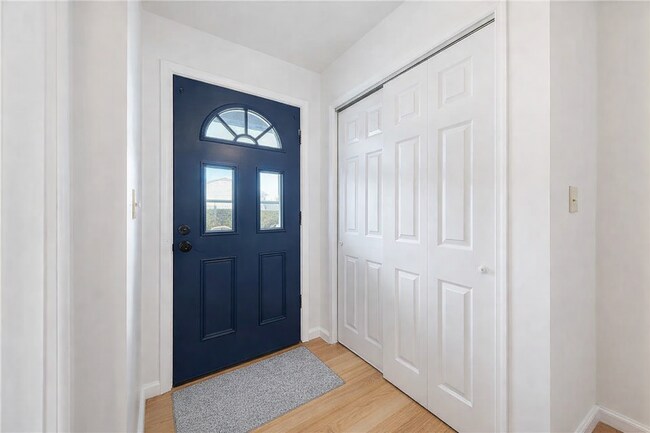 Foto del edificio - 7528 Buttercup Rd