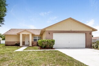 Building Photo - 5102 25th Ave Dr E