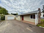 Foto principal - Charming 2-Bed, 2-Bath Home in the Heart o...