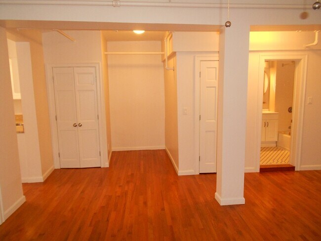 Foto del edificio - 25 Edgerly Rd