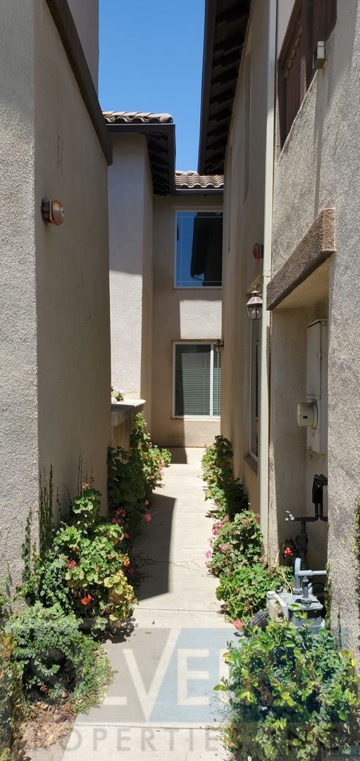 Foto del edificio - Lovely 2-story townhome located in the La Ventana gated community