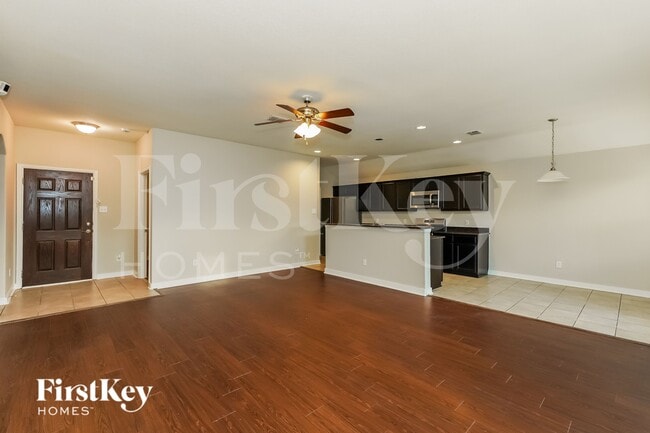 Building Photo - 3445 Cayman Dr