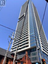 Building Photo - 609 Sherbourne St