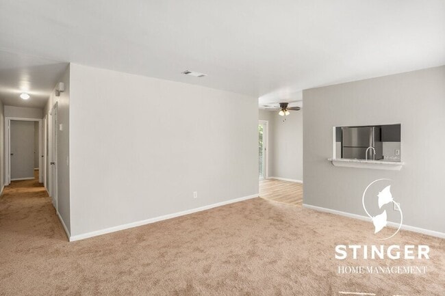 Building Photo - 31 Harding St