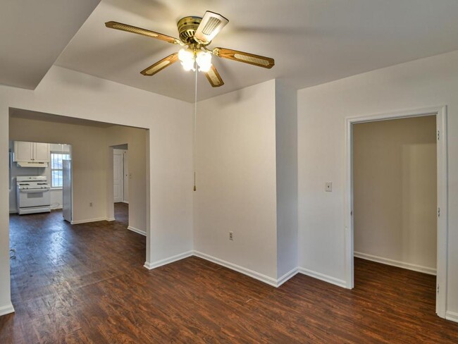 Foto del edificio - 1028 Kenyon St NW