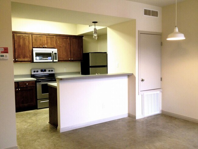 1011 N LBJ Dr, San Marcos, TX 78666 House for Rent in