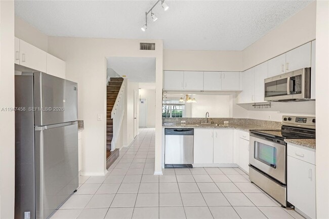 Foto del edificio - 4 Key W Ct