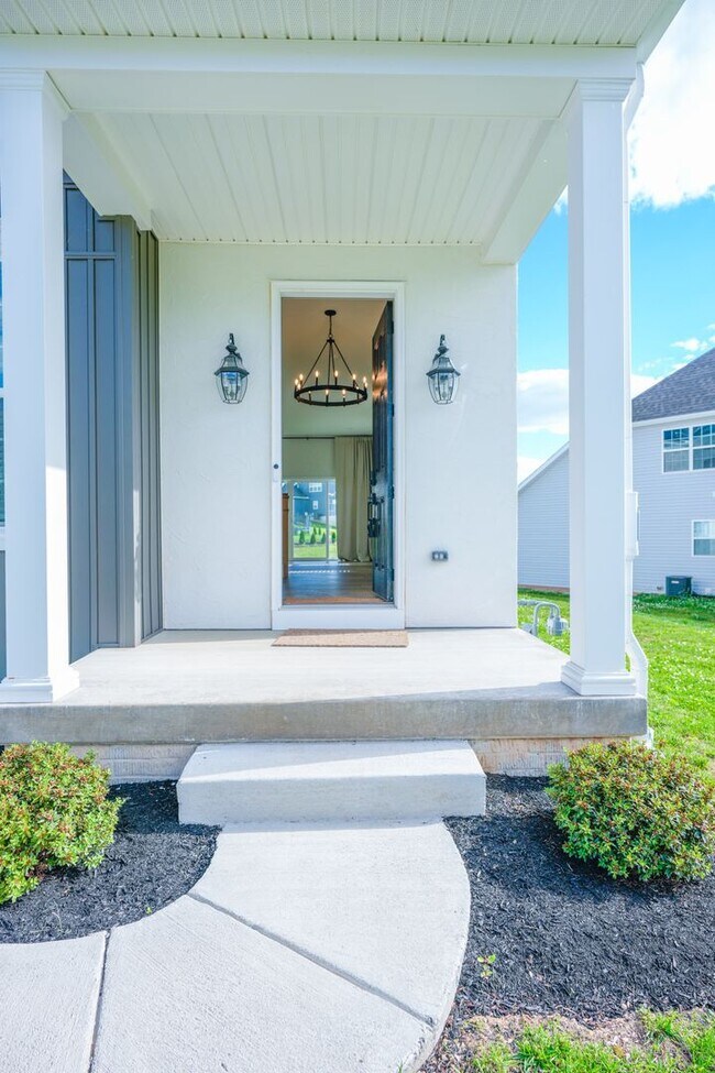 Foto del edificio - 245 Hollyhock Dr