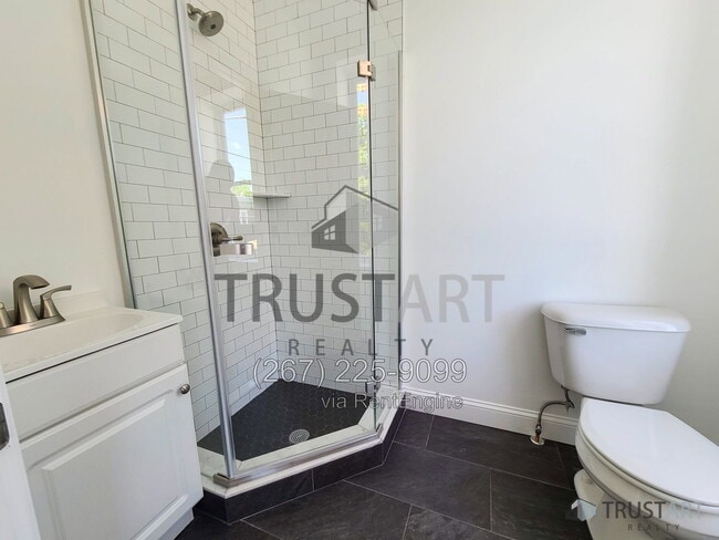 Foto del edificio - 4732 Longshore Ave