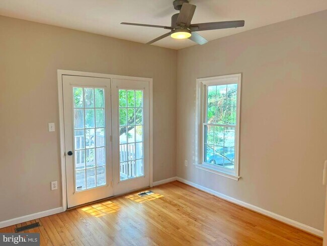 Foto del edificio - 1166 N Vernon St