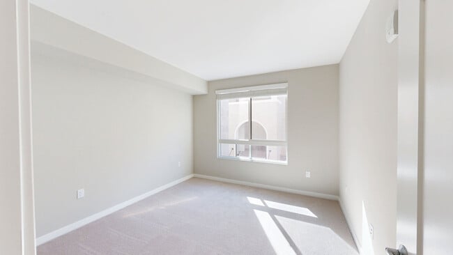 Interior Photo - North Grove