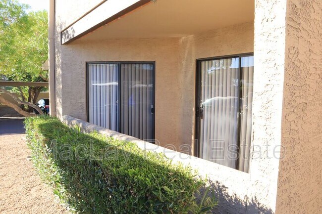 Foto del edificio - 2228 N 52nd St