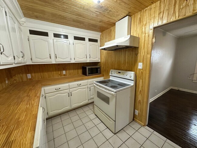 Foto del edificio - 2-BEDROOM DUPLEX IN MAHNCKE PARK