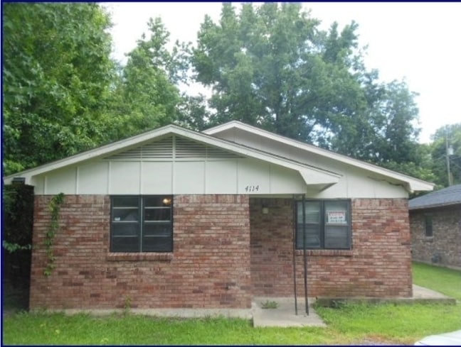 Primary Photo - 4114 W 10th Ave