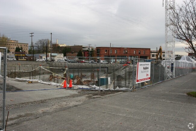 Bajo construcción - Canal Station