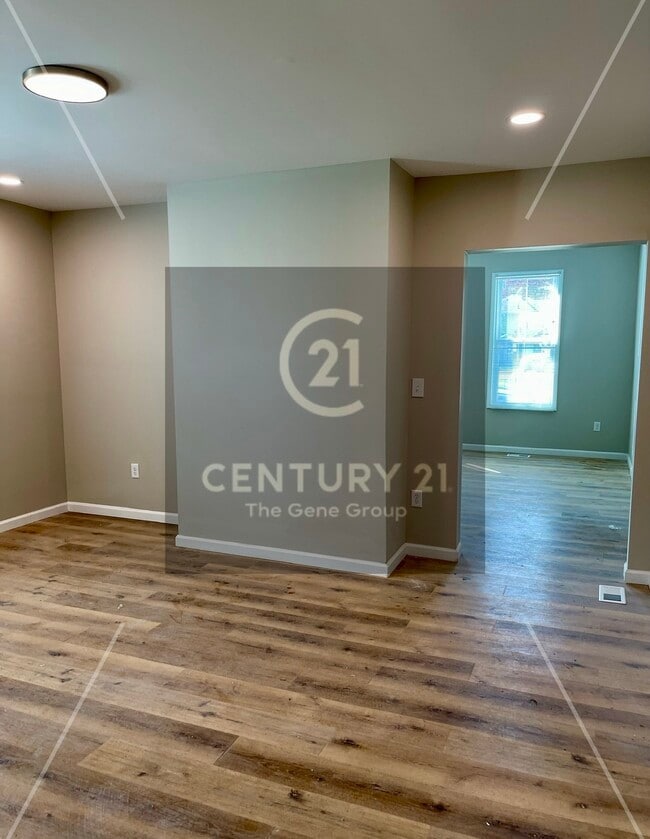 Photo - 319 Wyoming St House