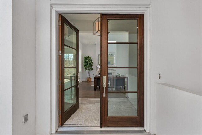 Foto del edificio - 21 W Broad Oaks Dr
