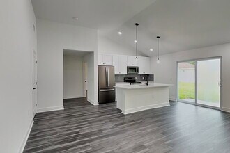 Building Photo - 1199 Lasseter St