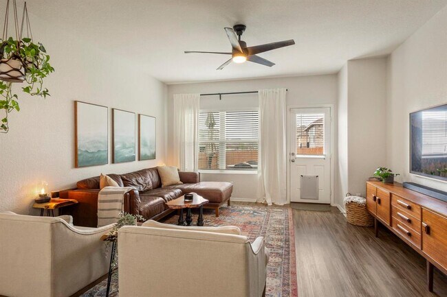 Foto del edificio - 5932 Bianca Dr