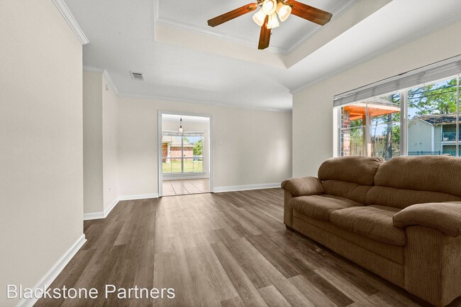 Building Photo - 3 br, 2 bath House - 253 N 14th Street