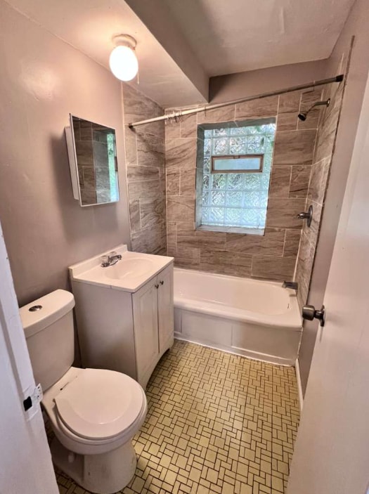 Foto del edificio - 13965 Superior Rd