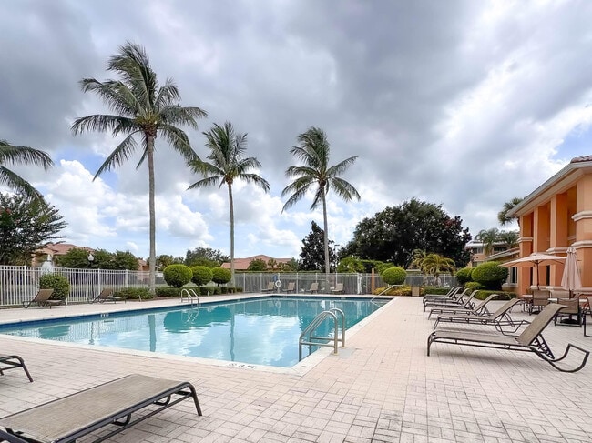 Foto del edificio - 251 SW Palm Dr