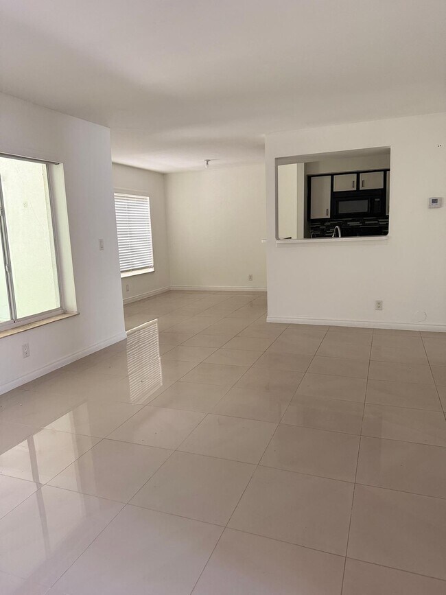 Building Photo - 815 Boynton Beach Blvd