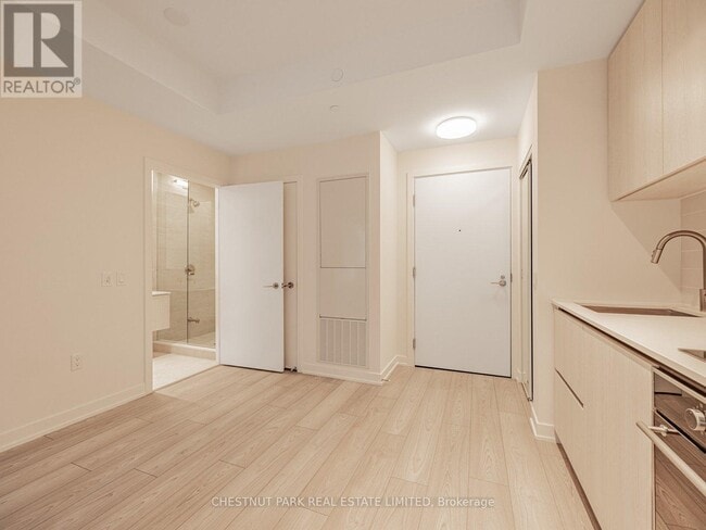 Photo du bâtiment - 110 Broadway Ave