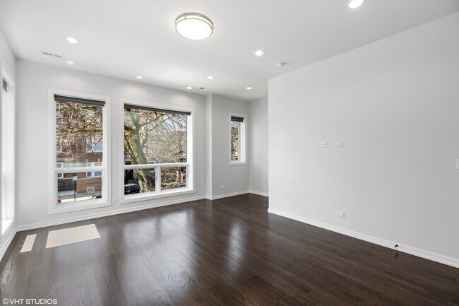 Building Photo - 4921 S Vincennes Ave