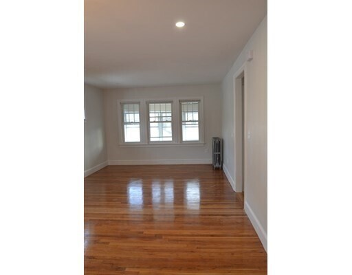 Foto del edificio - 48 Edenfield Ave