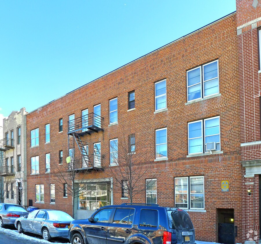 Foto del edificio - 31-23 47th Street