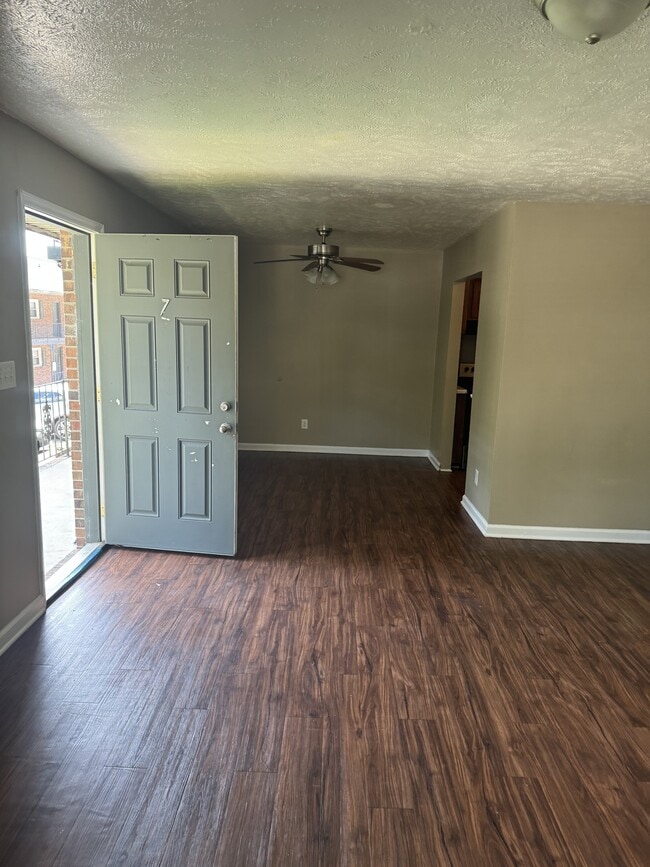 Building Photo - 3209 Tallywood Dr