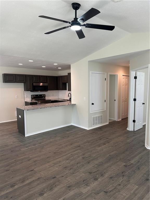 Foto del edificio - 3030 W Wildflower St