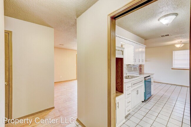 Foto del edificio - 2 br, 1.5 bath House - 3805 N Eagle Ln