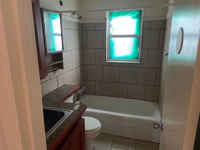 Foto del edificio - 5007 19th St W