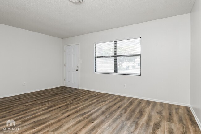 Foto del edificio - 1912 Hinckley Rd