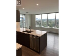 Building Photo - 530 Whiting Way