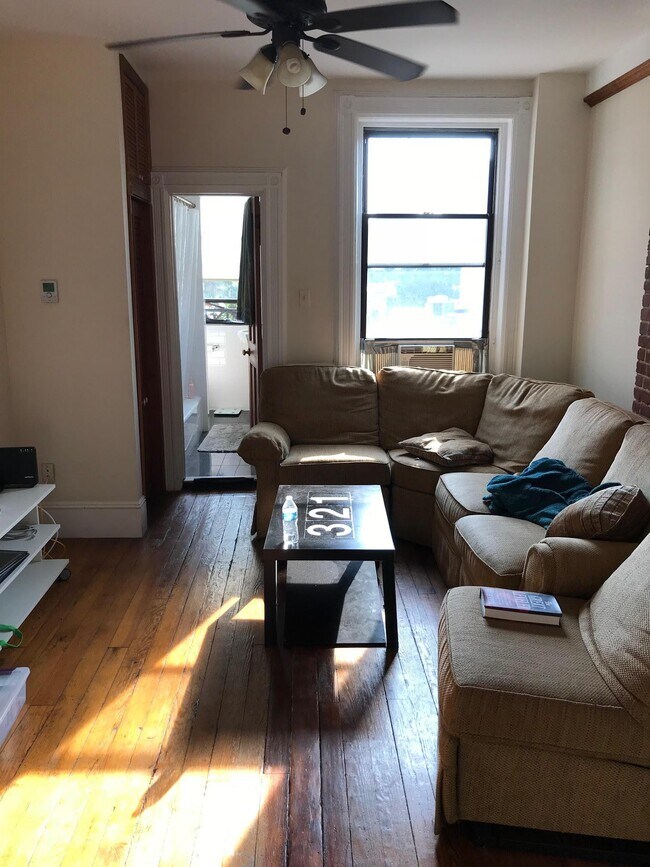 Foto del edificio - 321 Willow Ave