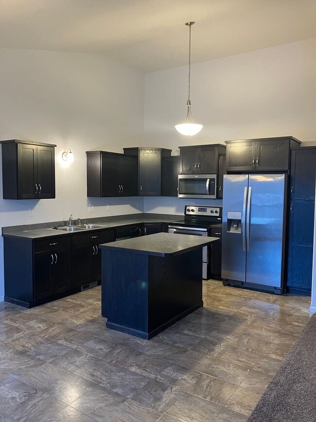 Building Photo - 2262 35th St S Cir