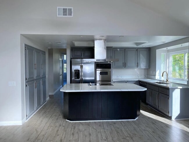 Foto del edificio - 13704 Quinton Rd